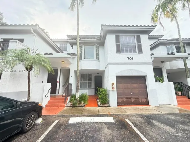 3-bedroom rental at 701 SW 148th Avenue #104, Sunrise