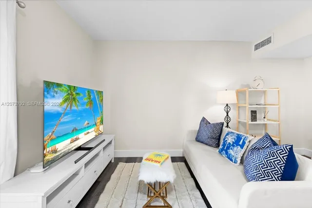 1-bedroom rental at 435 21st Street #111, Miami Beach