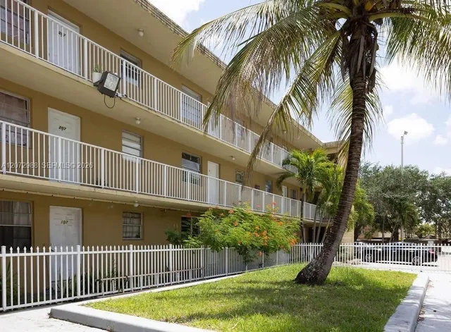 2-bedroom rental at 955 W 74 Street #207, Hialeah