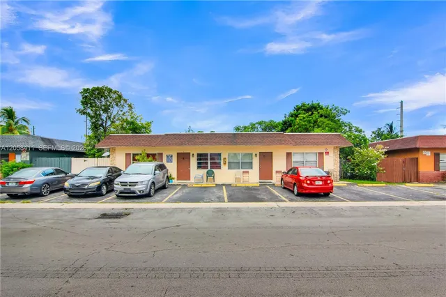 Commercial at 4020 NW 31st Terrace #1-5, Lauderdale Lakes