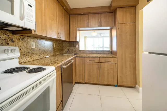 2-bedroom home at 4501 NE 21st Avenue #412, Fort Lauderdale