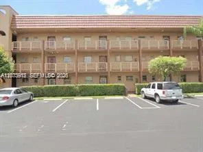 2-bedroom home at 9360 Sunrise Lakes Boulevard #302, Sunrise