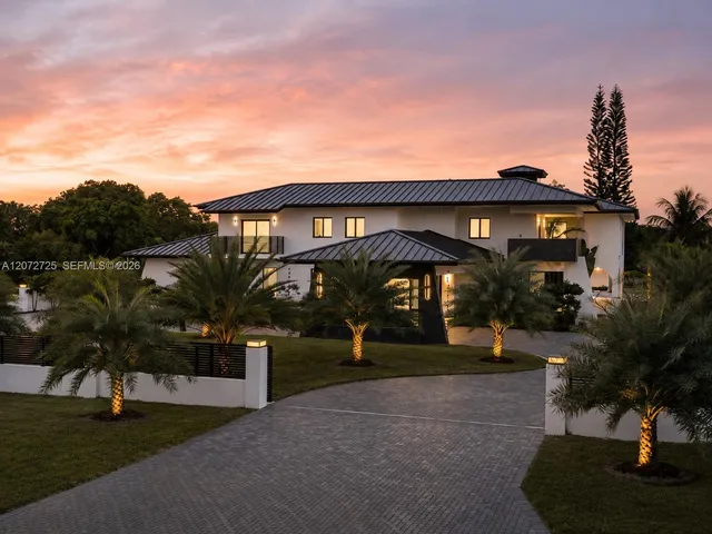 8-bedroom home at 10201 SW 64th Street, Miami