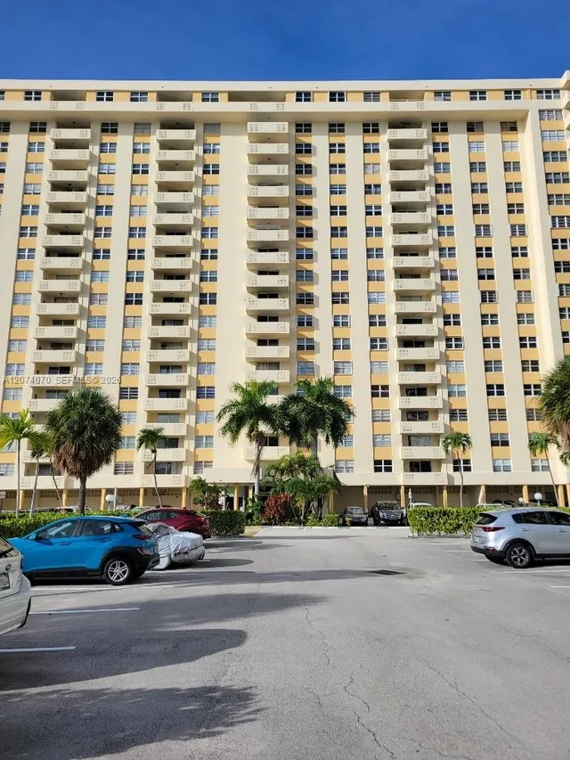 2-bedroom home at 1833 S Ocean Drive #307, Hallandale Beach