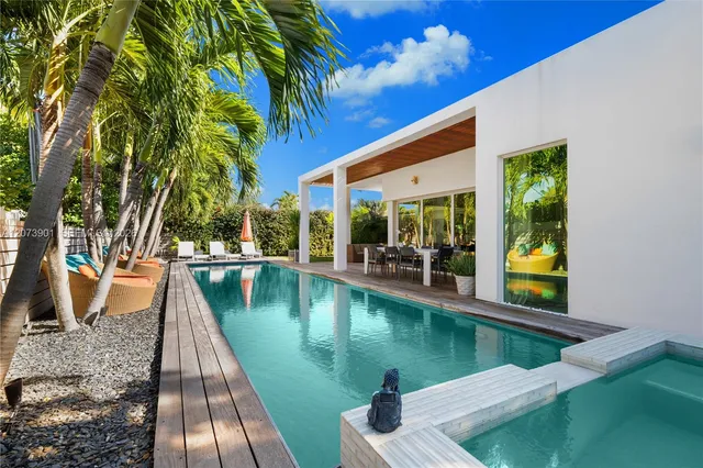 4-bedroom home at 265 Fairway Drive, Miami Beach