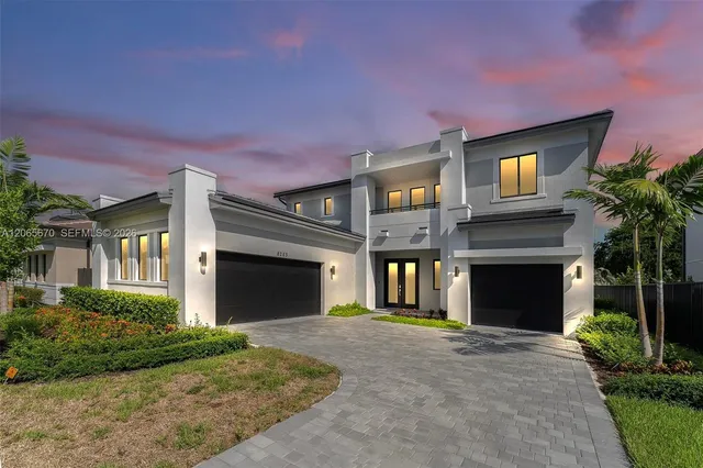 5-bedroom rental at 8283 SW 120th Terrace, Miami