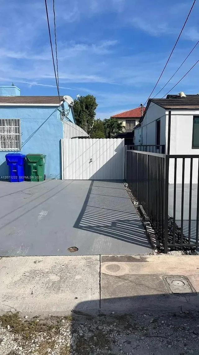 1-bedroom rental at 2645 SW 33rd Avenue #2, Miami