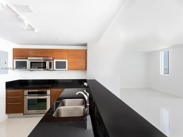 2-bedroom rental at 244 Biscayne Boulevard #1002, Miami