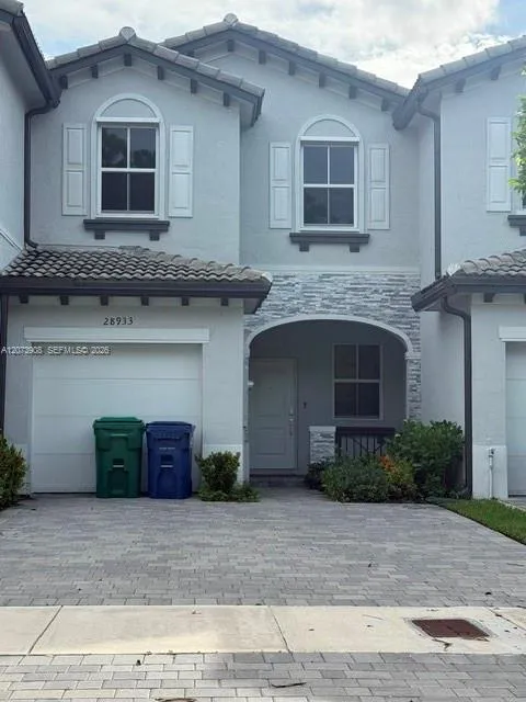 3-bedroom rental at 28933 SW 162ct #28933, Homestead