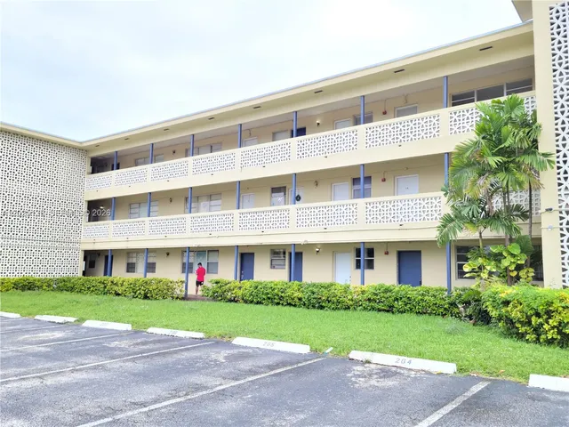 2-bedroom rental at 11960 NE 19th Drive #16, North Miami