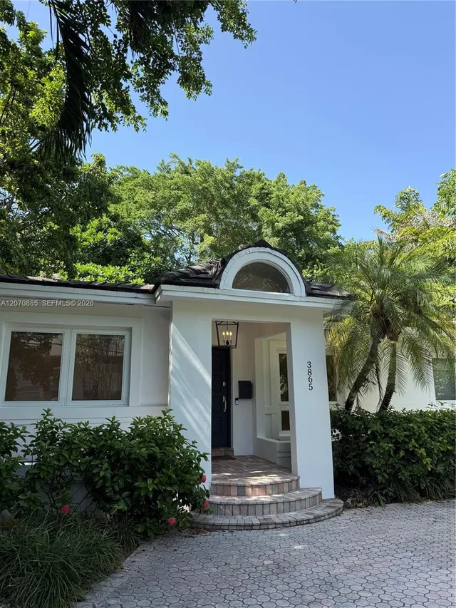 3-bedroom rental at 3865 Poinciana Avenue, Miami