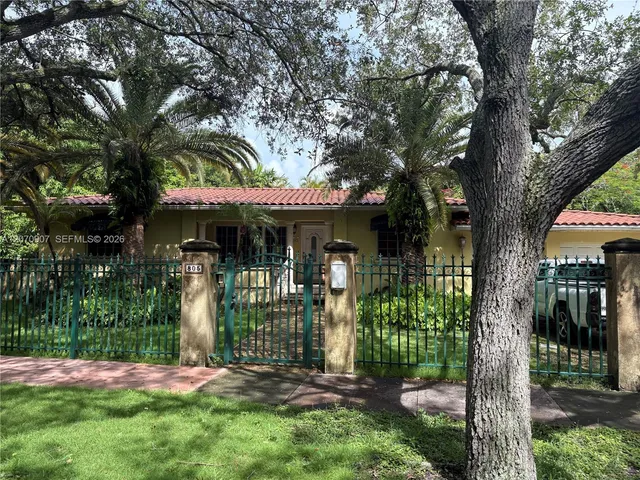 3-bedroom rental at 805 Paradiso Avenue #805, Coral Gables
