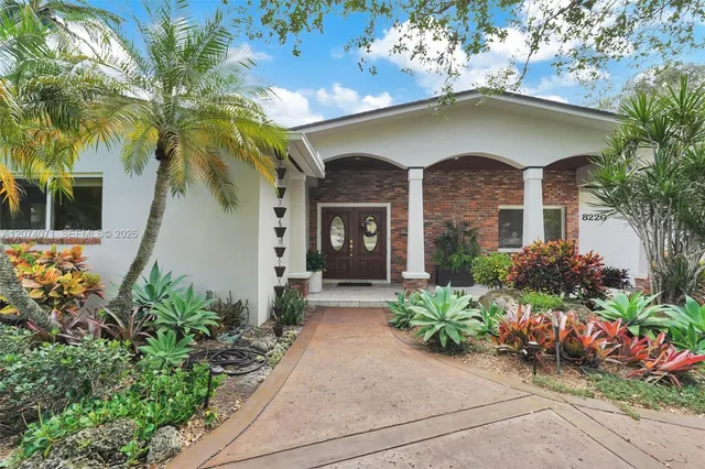 4-bedroom rental at 8220 SW 162nd Street, Palmetto Bay