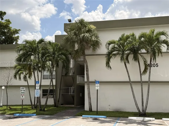 2-bedroom rental at 4205 N University Drive #202, Sunrise