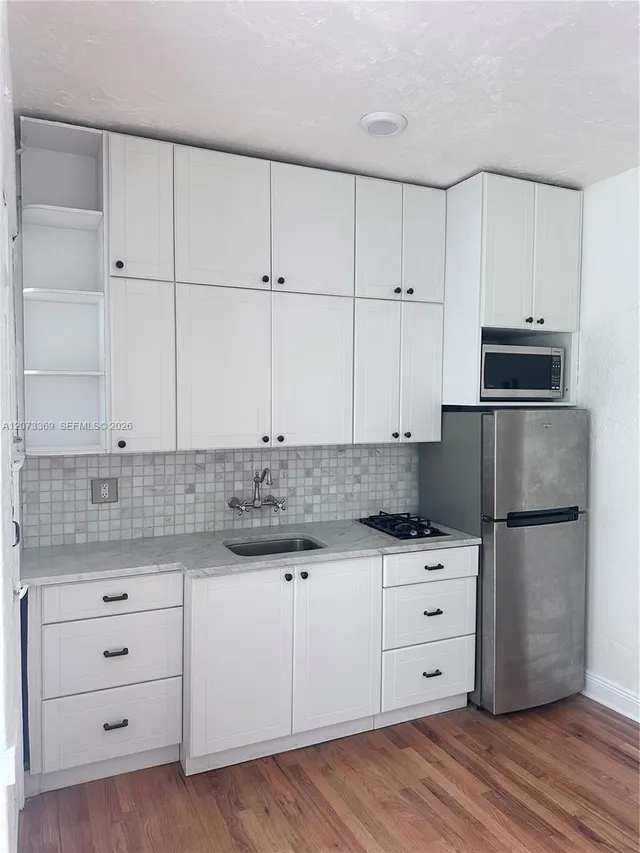 1-bedroom rental at 1560 Jefferson Avenue #4, Miami Beach