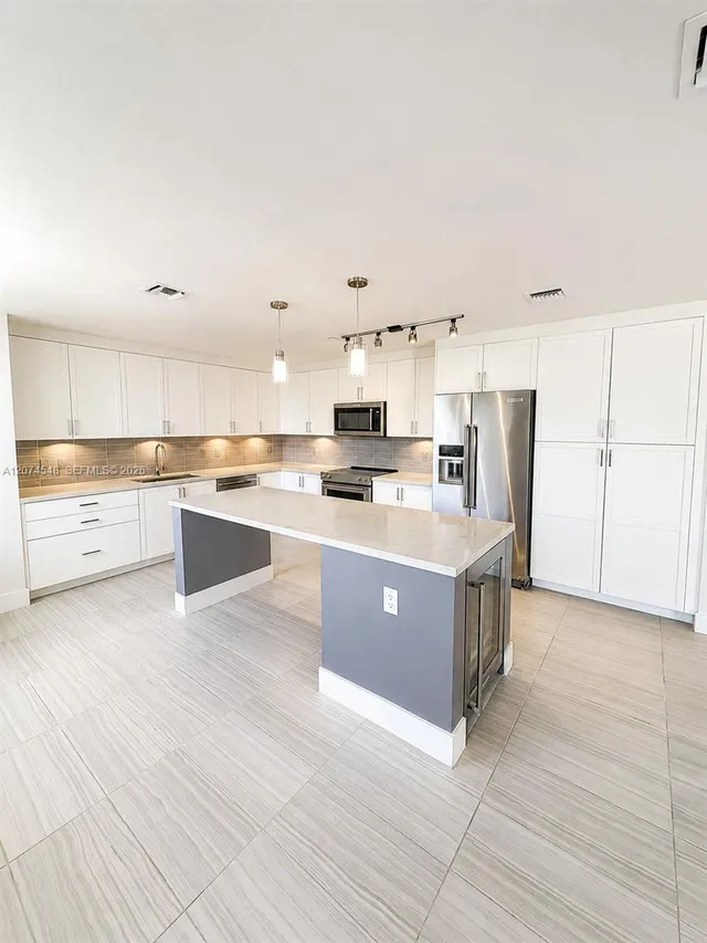 3-bedroom rental at 215 N New River Drive E #310, Fort Lauderdale