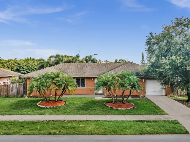 4-bedroom home at 916 NW 3rd Terrace, Florida City