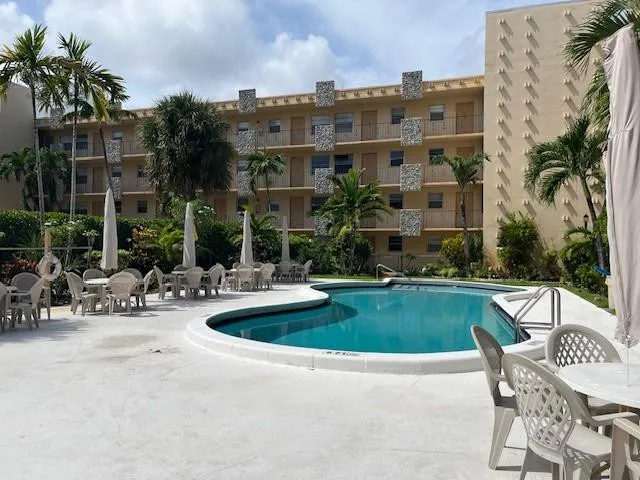 2-bedroom home at 2145 Pierce Street #101, Hollywood