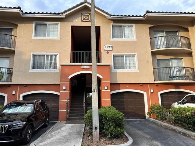 3-bedroom home at 4199 N Haverhill Road #113, West Palm Beach