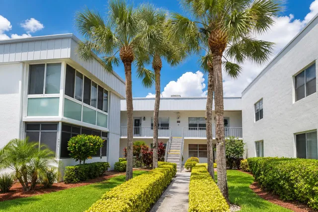 2-bedroom home at 567 Burgundy L, Delray Beach