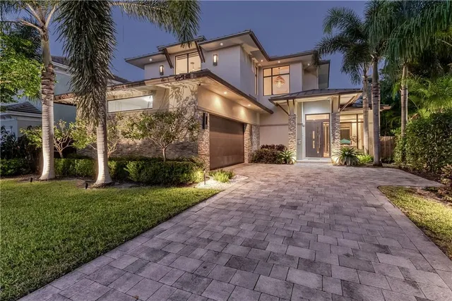 4-bedroom home at 404 NE 13th Avenue, Fort Lauderdale