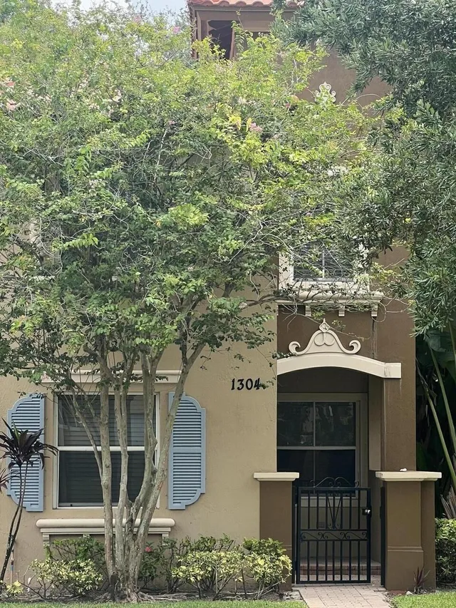 3-bedroom home at 2920 HIDDEN HILLS Road #1304, West Palm Beach