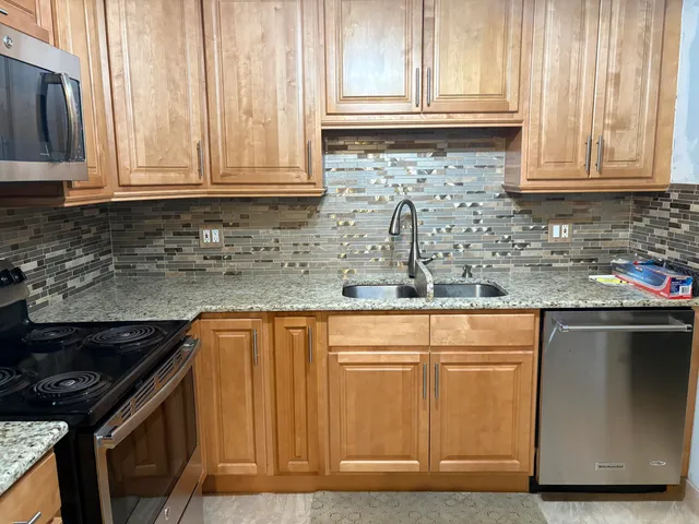 1-bedroom home at 161 PLYMOUTH V, West Palm Beach