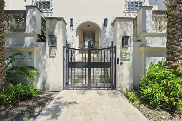 2-bedroom home at 243 Meridian Avenue #113, Miami Beach