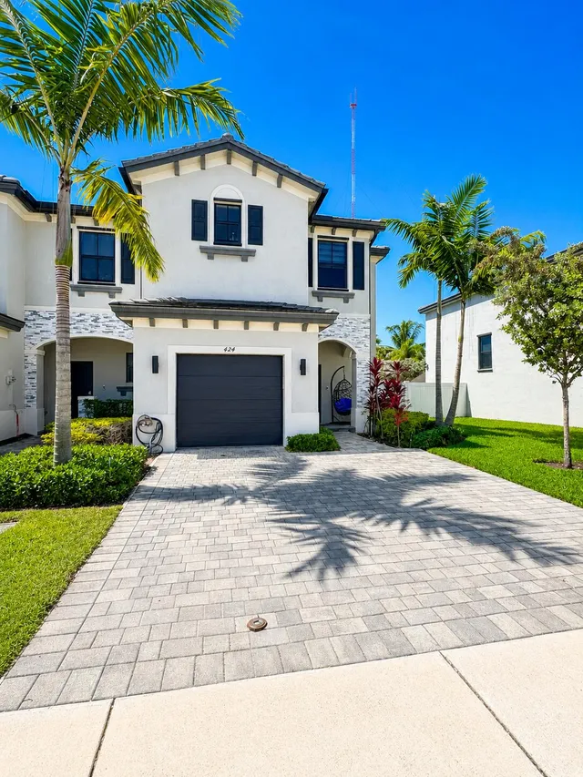 3-bedroom home at 424 NW 203RD Terrace, Miami Gardens