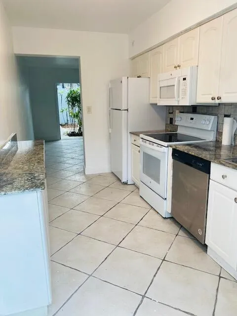1-bedroom rental at 2837 NE 30th Street #2, Fort Lauderdale
