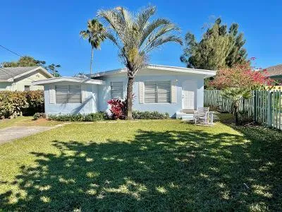 Commercial at 621 NE 3rd Avenue, Delray Beach