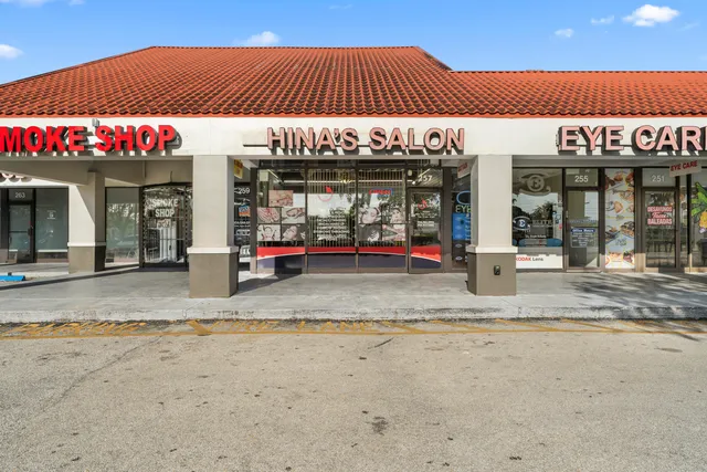 Commercial at 257 N UNIVERSITY Drive, Pembroke Pines