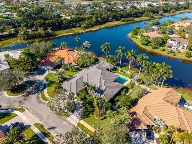 7-bedroom home at 2950 Medinah, Weston