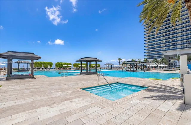 3-bedroom home at 1800 S Ocean Drive #1108, Hallandale Beach