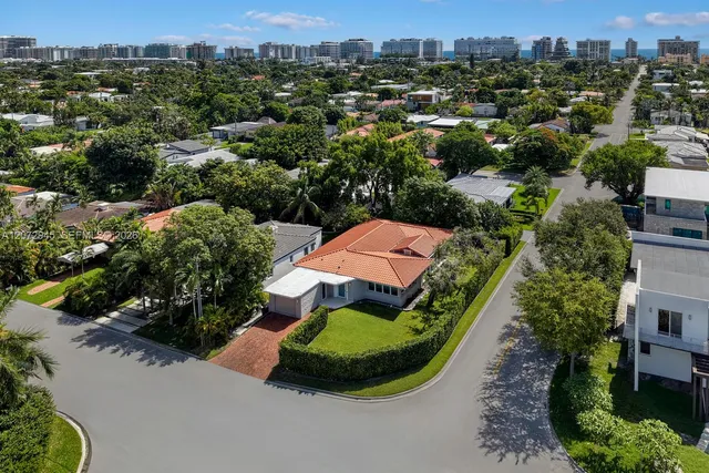 3-bedroom home at 8901 Hawthorne Avenue, Surfside