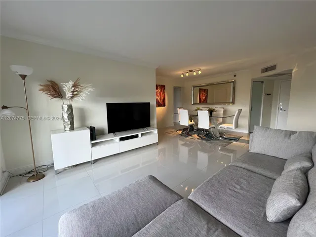 3-bedroom home at 3300 NE 191st Street #406, Aventura