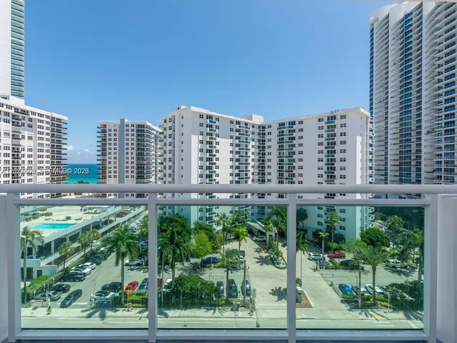 2-bedroom home at 3000 S Ocean Drive #922, Hollywood