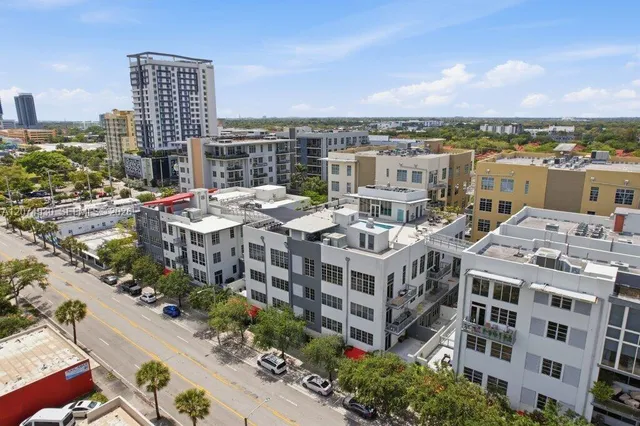 1-bedroom home at 425 N Andrews Avenue #202, Fort Lauderdale