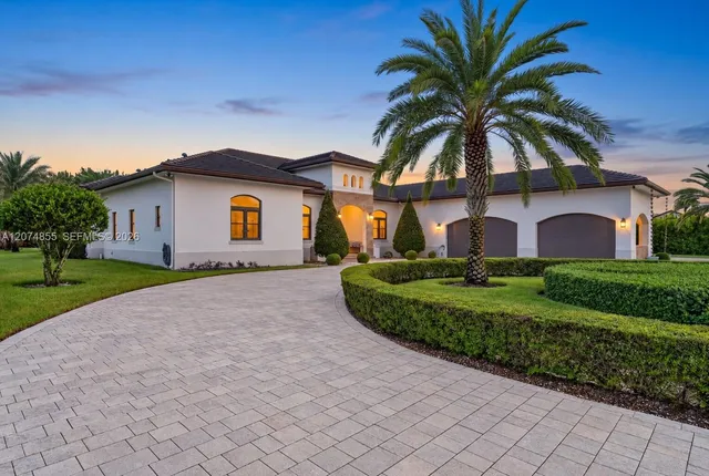 6-bedroom home at 10352 NW 131st Street, Hialeah Gardens