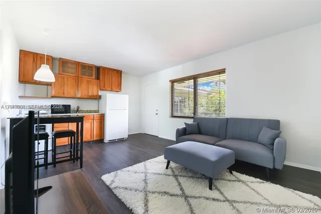 1-bedroom rental at 345 Michigan Avenue #17, Miami Beach