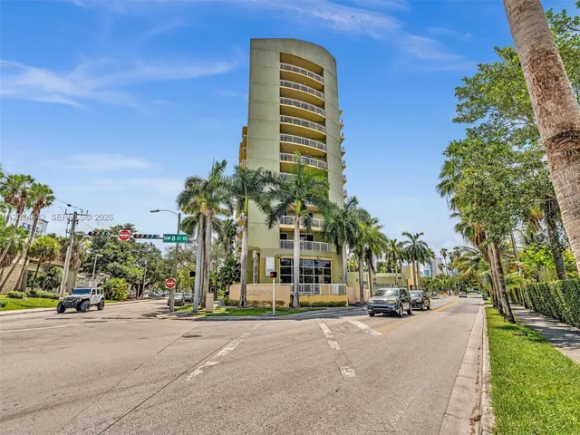 2-bedroom rental at 816 NW 11th Street #1208, Miami
