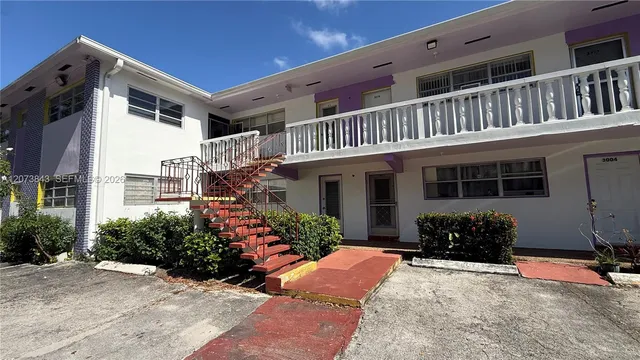 2-bedroom rental at 245 NE 191st Street #3014, Miami