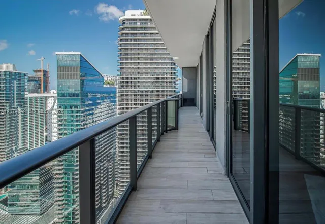 3-bedroom rental at 55 SW 9th Street #4409, Miami