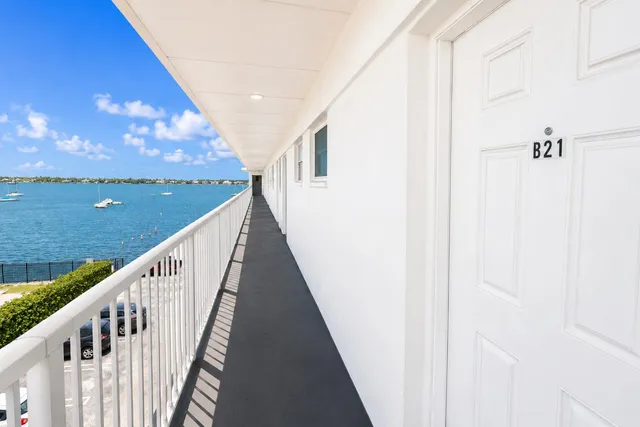 1-bedroom rental at 4500 N FLAGLER Drive #B21, West Palm Beach