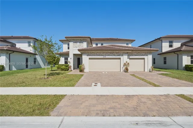 5-bedroom home at 4372 SW 122nd Terrace, Davie
