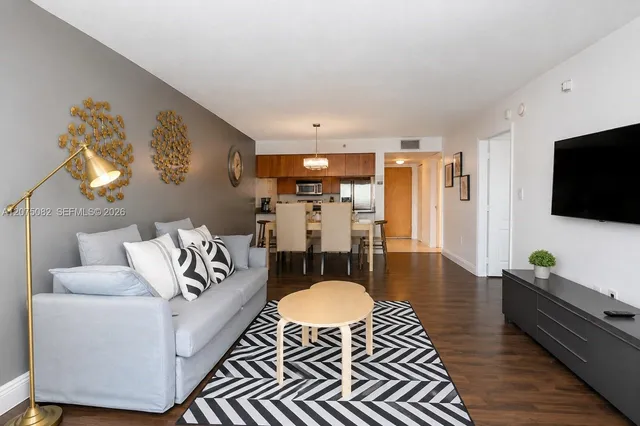 1-bedroom home at 1200 Brickell Bay Drive #3207, Miami