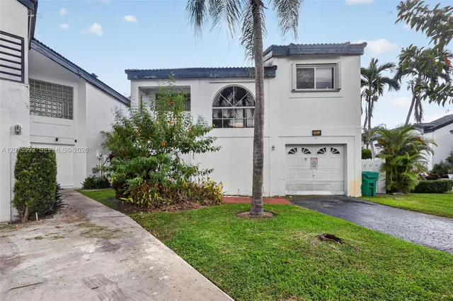 3-bedroom home at 253 NE 211th Terrace, Miami