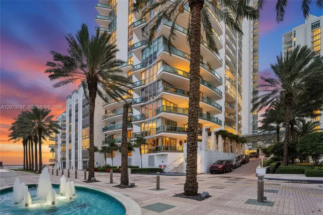 1-bedroom home at 1331 Brickell Bay Drive #611, Miami