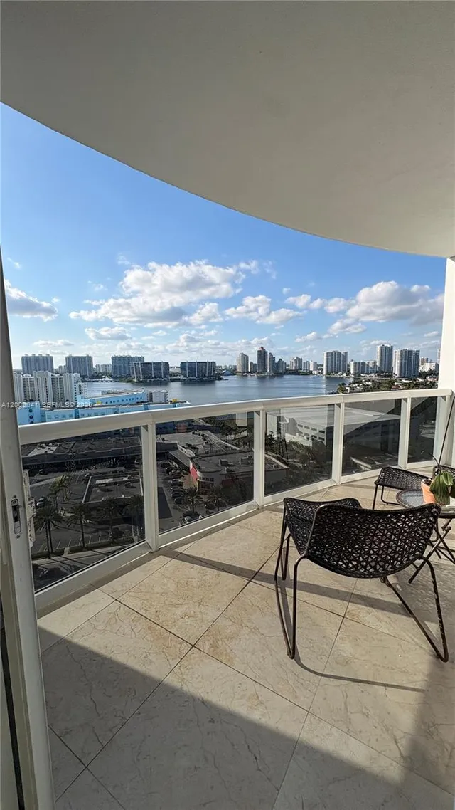 2-bedroom rental at 18201 Collins Avenue #1801A, Sunny Isles Beach
