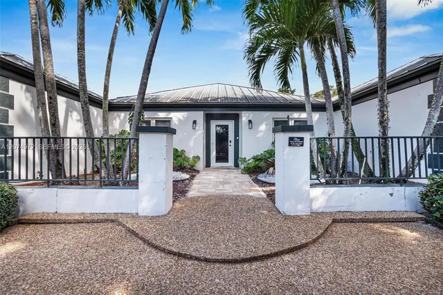 8-bedroom rental at 11155 SW 40th Street, Davie